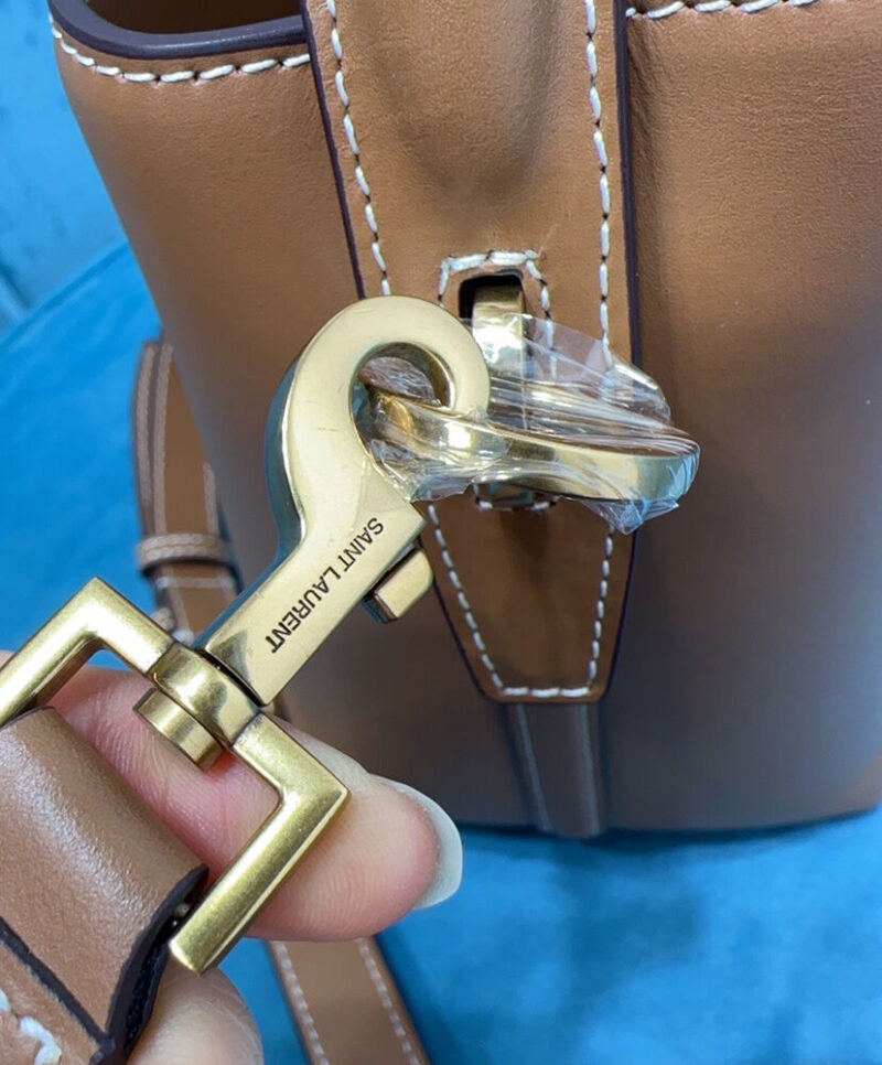 Saint Laurent Le 37 Small In Shiny Leather